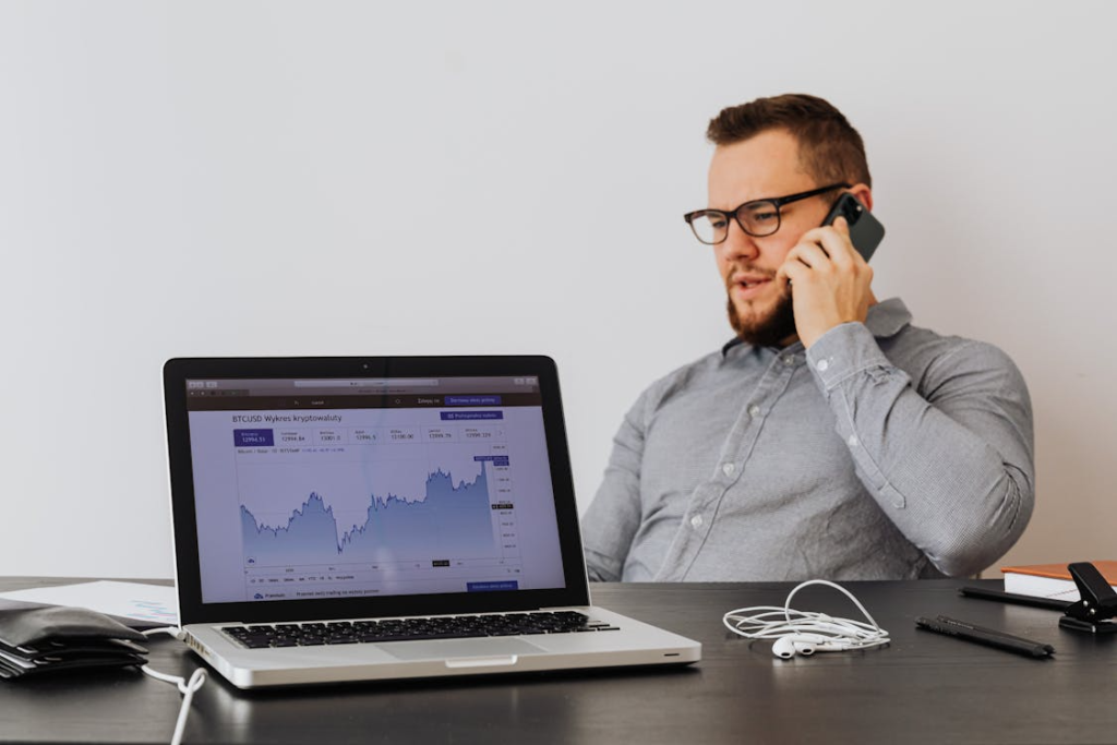 Online Investments Instead of Traditional Jobs