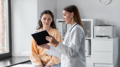 Managing Sinus Headaches at the Office Without Medication